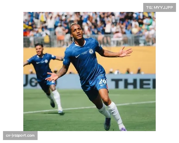 切尔西2-0维拉稳居前四，帕尔默传射建功